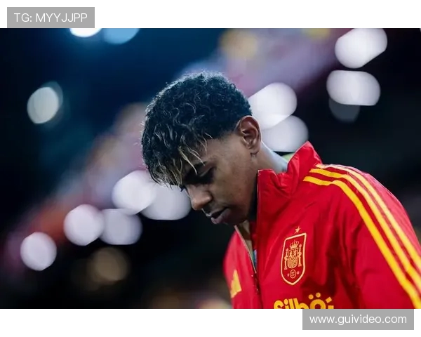 德科谈亚马尔：承受巨大压力的年轻球员对巴萨与国家队至关重要